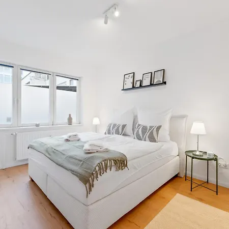 Apartamento Zentrale Lage, Spülmaschine, Kingsize Bett, Netflix