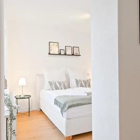 Zentrale Lage, Spülmaschine, Kingsize Bett, Netflix Apartamento Pforzheim